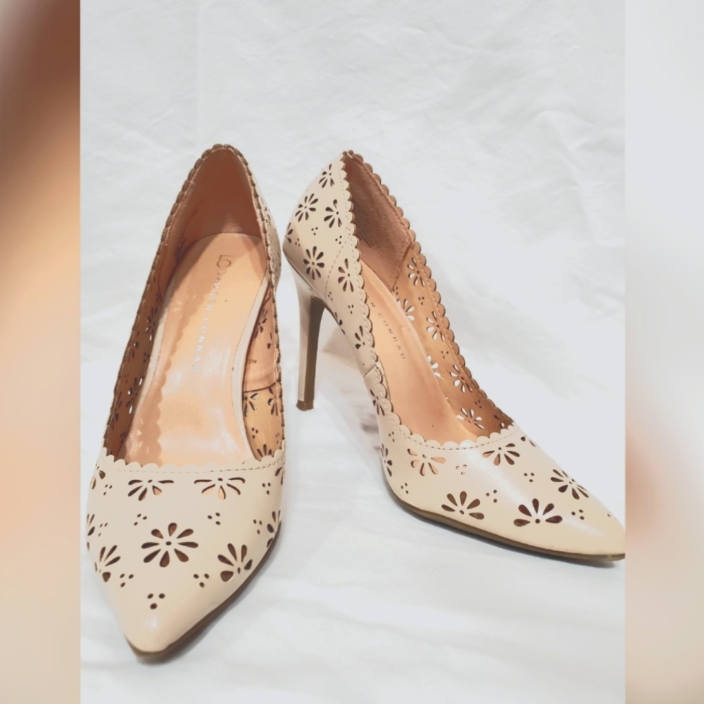 Lauren Conrad nude flower heels